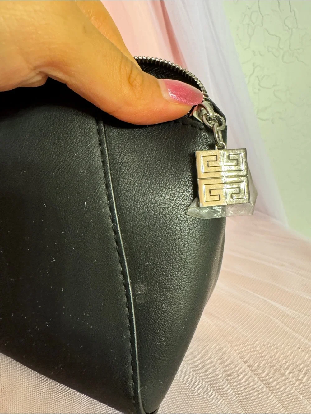 👛Givenchy Parfums Black Zippered Makeup Bag Cosmetic Pouch Zip